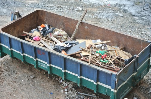 Professional business waste collection in Purfleet